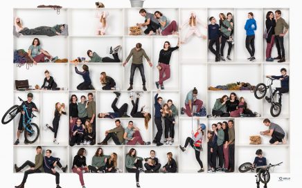Großes Familien-Setzkastenfoto über mehrere Generationen – Fotostudio Rheintal