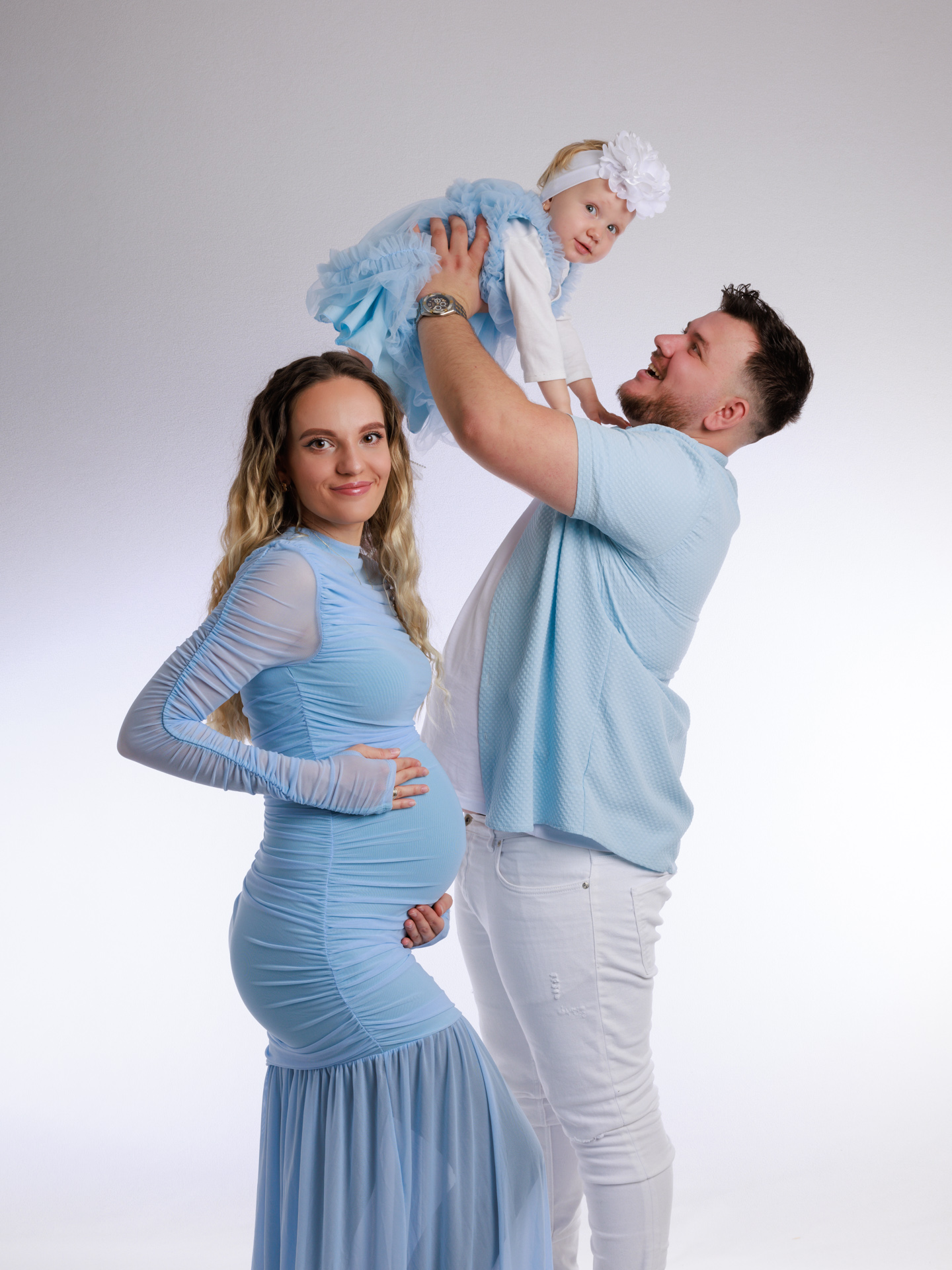 Babybauch Fotoshooting für Paare – Liebevolle Schwangerschaftsfotos im Studio Rheintal